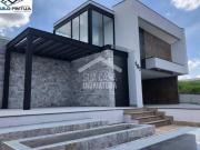 Casa a venda em condomínio de alto padrão em Indaiatuba...