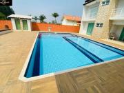 CASA À VENDA EM CONDOMÍNIO FECHADO