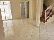 Casa a venda em condomínio fechado com 3 dormitórios,...