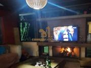 Casa à Venda em Condomínio Fechado com 3 Quartos e...