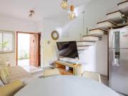 Casa à venda em condomínio fechado na praia de Santiago