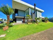 Casa à Venda em Condomínio Fechado no Exclusivo Bairro...