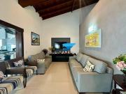 Casa à venda em Condomínio Jardim Acapulco | Omega Imóveis