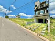 Casa à venda em condomínio na Granja Viana com 3 quartos...