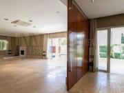 Casa à venda em condomínio no Jardim Cordeiro SP 4 quartos