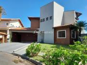 Casa à venda em Cotia, Granja Viana, com 3 suítes, com...