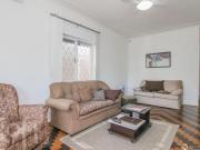 Casa à venda em Cristal com 184 m², 3 quartos, 1 suíte,...