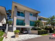 CASA EM CONDOMÍNIO COM 4 QUARTOS ÁREA TOTAL 381,00m²...