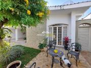 Casa à venda em Guaxupé