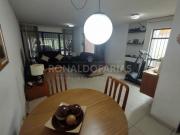 Casa a Venda ou Locação em Interlagos com 4 Dormitórios...