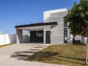 Casa à venda em Itu, com 3 suítes, com 199 m²,...