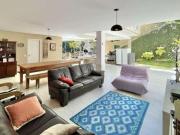 Casa à venda em Jandira, Jardim do Golf I, com 5 suítes,...