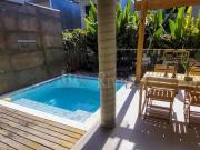 Casa a Venda em Maresias, Condomínio Fechado com...