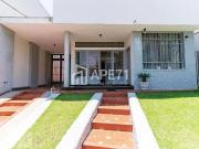 Casa à venda em Mirandópolis, 258m², Ampla, Ensolarada,...