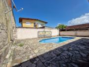 Casa à Venda em Mongaguá com Piscina, Varanda Gourmet e...
