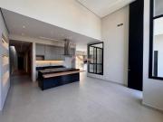 Casa simplesmente espetacular no Cond Olívio Franceschini