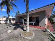 Casa com 3 dormitórios à venda, 308 m² por R$...