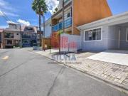 Casa à venda em Pinheirinho