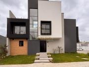 Casa à venda em Santa Cândida