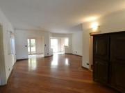 Casa à venda em Santana de Parnaíba, Alphaville, com 3...