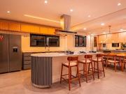 Casa à venda em Santana de Parnaíba, Alphaville, com 4...