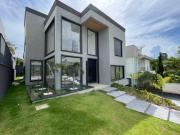 Casa à venda em Santana de Parnaíba, Tamboré, com 4...