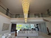 Casa à venda em Santana de Parnaíba, Tamboré, com 8...