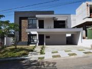 Casa no Condomínio Figueira Garden em Atibaia