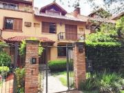 Casa à venda em Três Figueiras com 260 m², 3 quartos, 1...