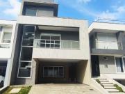 CASA A VENDA EM UBERABA, CURITIBA, CONDOMÍNIO BOULEVARD...