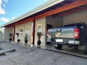 Casa à venda em Valinhos, Colina dos Pinheiros, com 3...