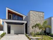 Casa à venda em Valinhos, Roncáglia, com 3 suítes, com...