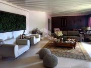 Casa com 3 Dormitórios no Condomínio Condado de Castella