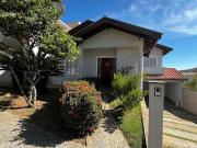 Casa a Venda em Vinhedo no Condomínio Paturis