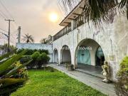 Casa À VENDA frente ao mar na praia da Enseada Guarujá