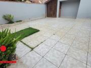 Casa à venda localizada no Residencial De Lorenzi com...