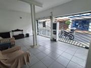 Casa à Venda na Chácara Santo Antônio com 136m², 3...