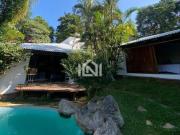 Casa à venda na Granja Viana