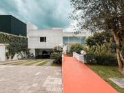 Casa à venda na Granja Viana