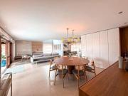 Casa à venda na Granja Viana