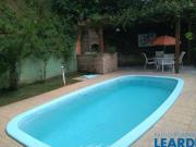 Casa à venda na Granja Viana