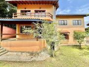 Casa à venda na Granja Viana