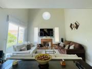 Casa com 3 dormitórios, sendo 3 suítes para venda na...