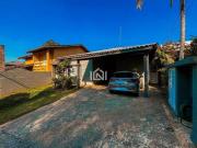 Casa à venda na Granja Viana