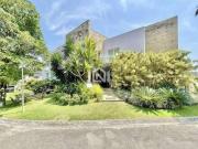 Casa à venda na Granja Viana