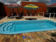 Casa a venda na praia com piscina