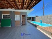 Casa a venda na praia com piscina