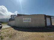 Casa à venda na praia com piscina!