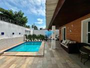 Casa à venda na Praia da Enseada no Guarujá | Omega Imóveis