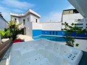 Casa à venda na Praia da Enseada no Guarujá/SP